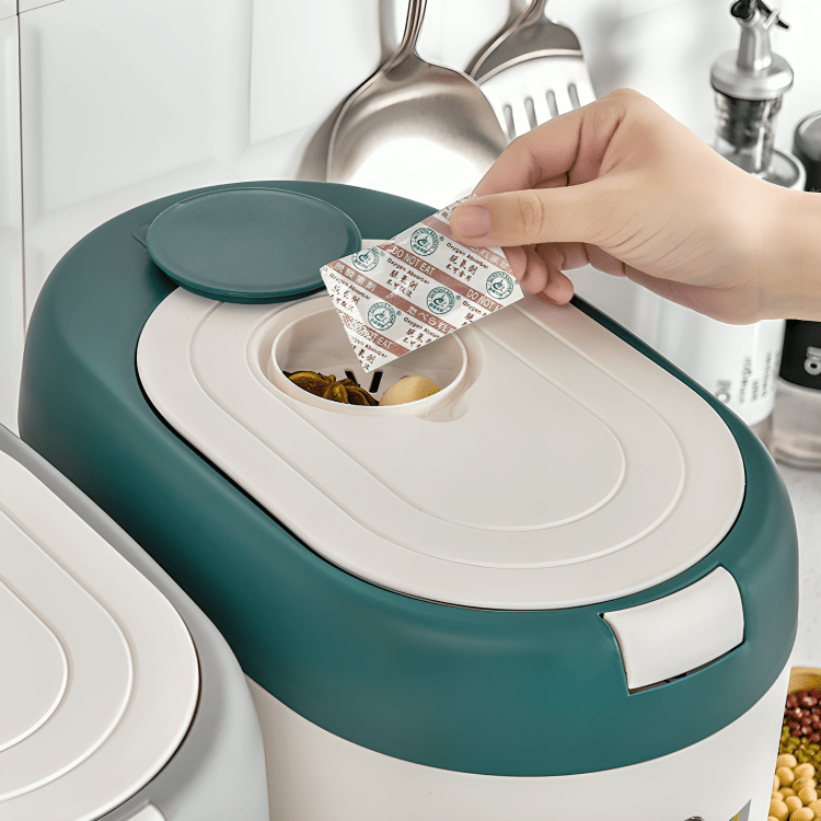 Household Sealed Food Storage Buckets