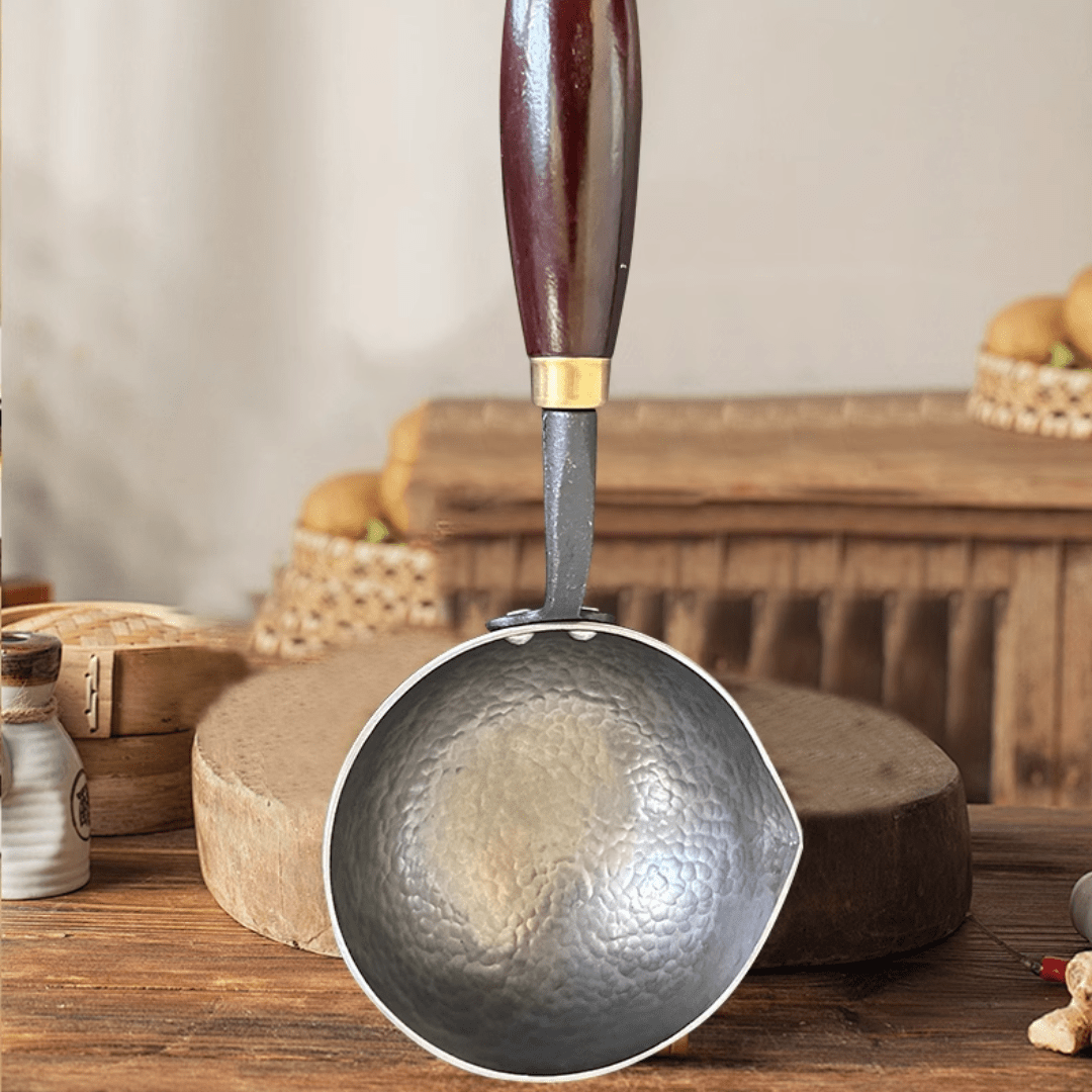 Oil Pouring Iron Pot With Long Handle